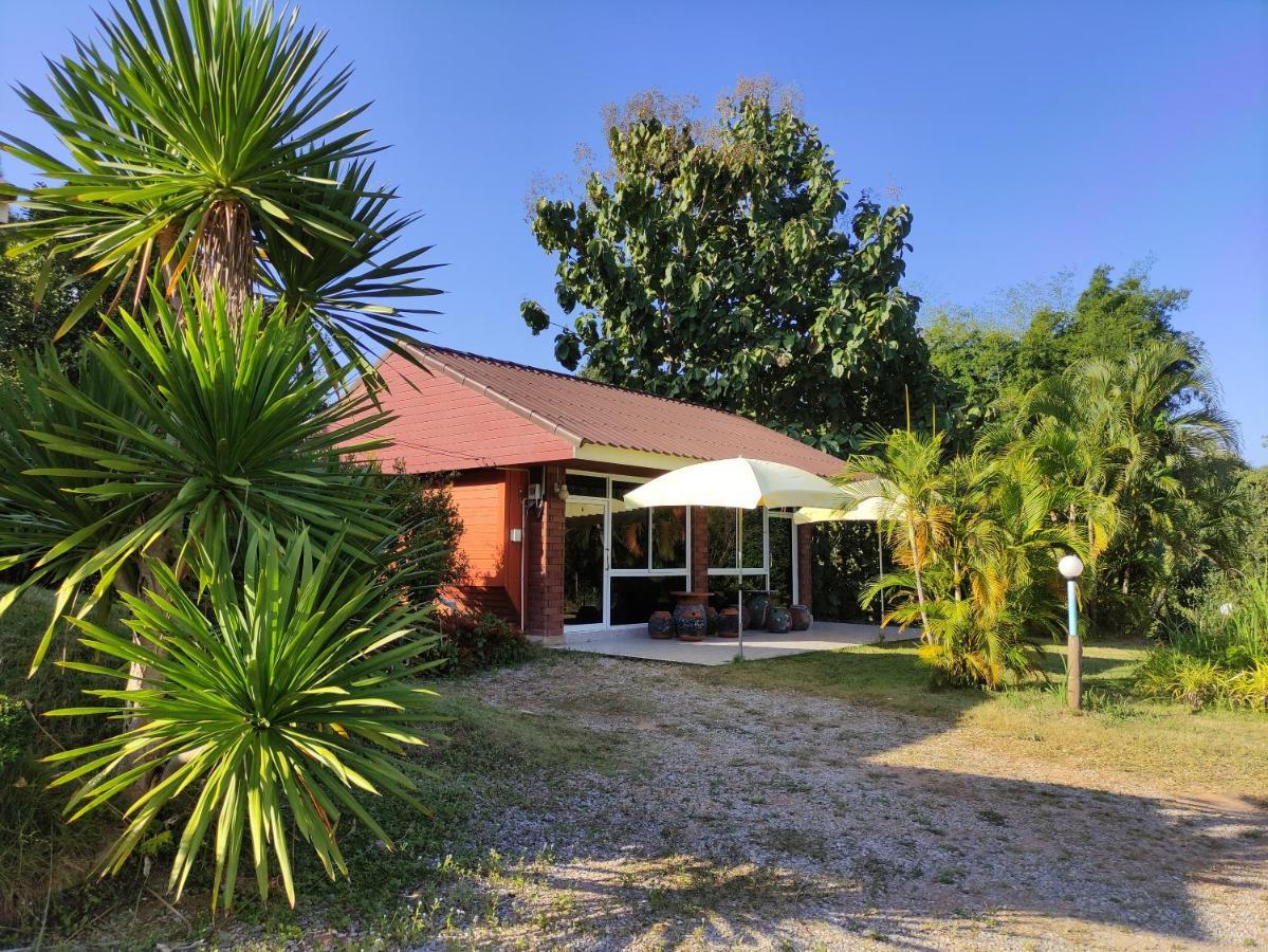 Pruksatara Garden Hotel Phu Ruea Exterior photo